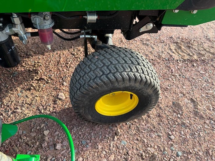 2016-john-deere-1600-turbo-image-8