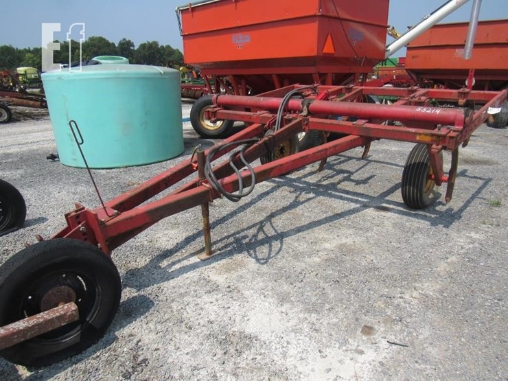 massey-ferguson-129-image-4