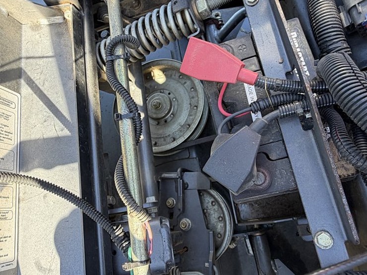 2022-altoz-trx766i-zero-turn-mower-66"-deck-image-30