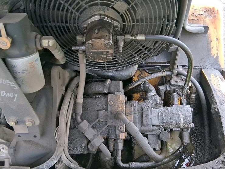2002-caterpillar-906-image-26