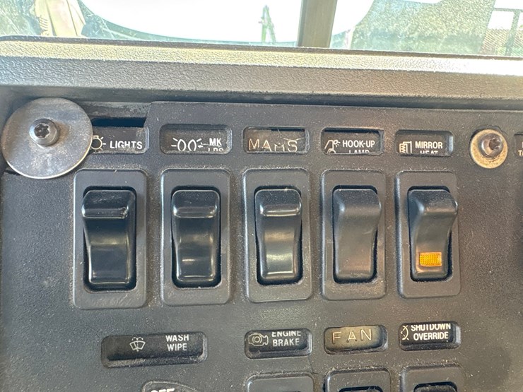 1997-mack-ch613-image-67
