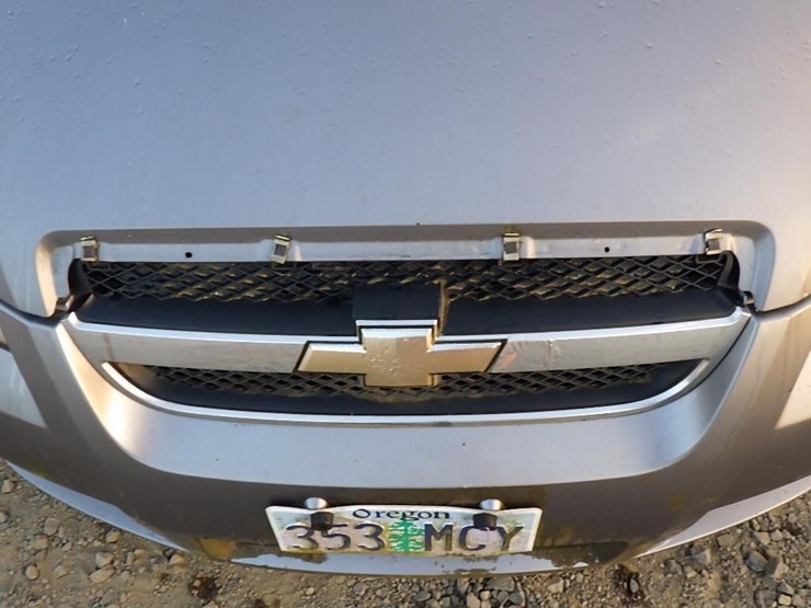 2011-chevrolet-aveo-lt-sedan-image-13