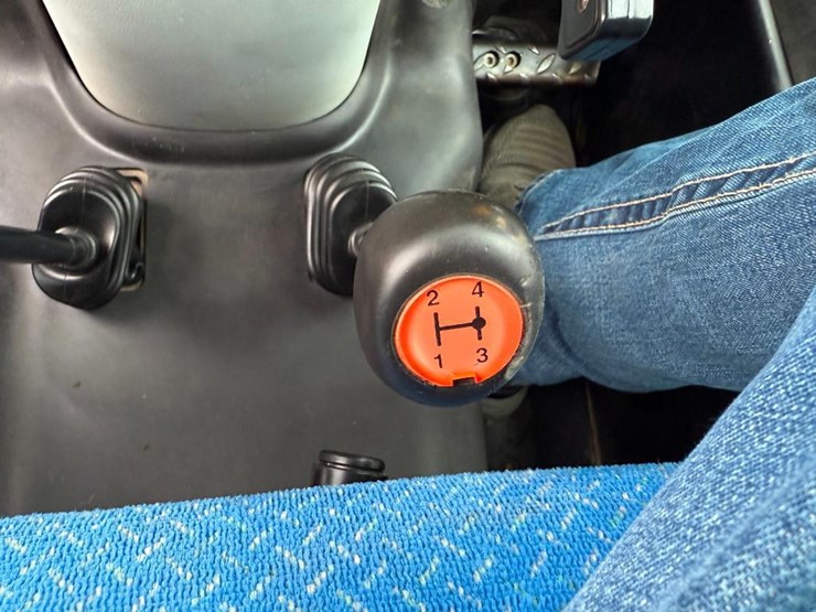 new-holland-tk4.100m-image-39