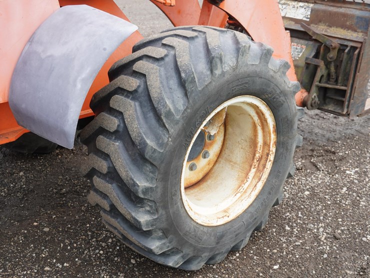 2005-kubota-r520s-image-45