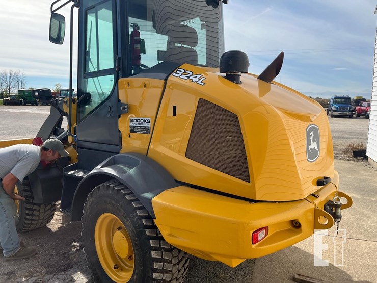 2021-deere-324l-image-5