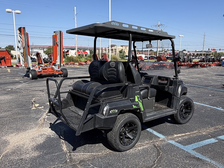 envy-nv4-neighborhood-vehicle-image-2
