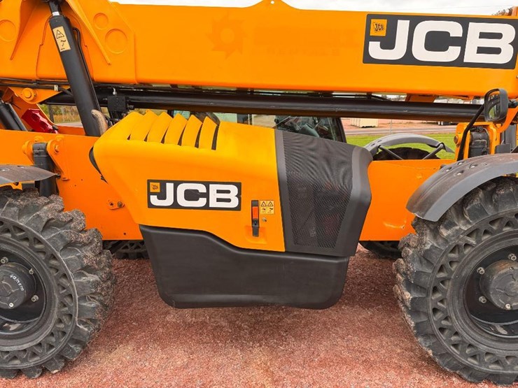 2018-jcb-512-56-image-15