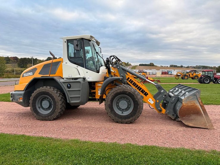 2022-liebherr-l526-image-3