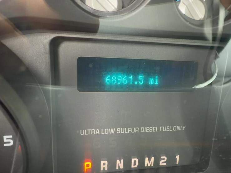 2015-ford-f550-xl-image-21