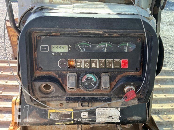 2005-deere-700h-lgp-image-16