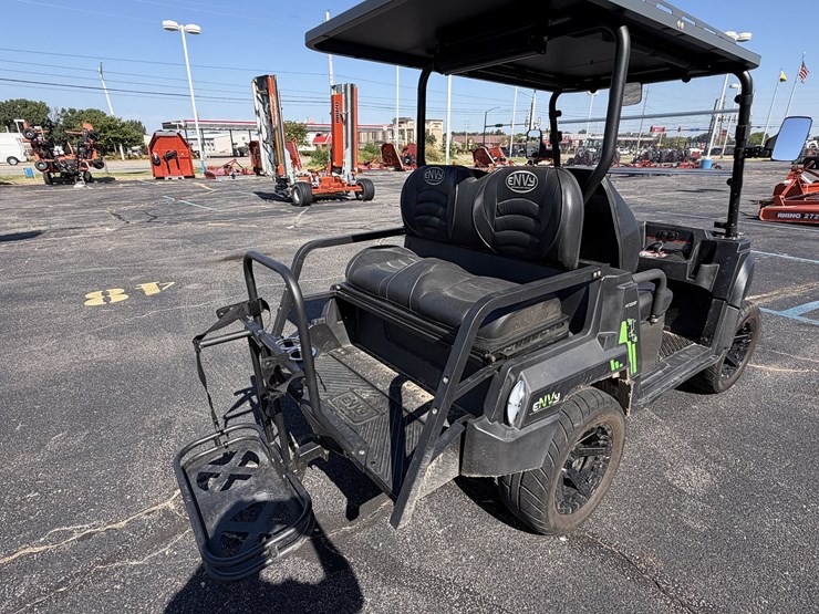 envy-nv4-neighborhood-vehicle-image-8