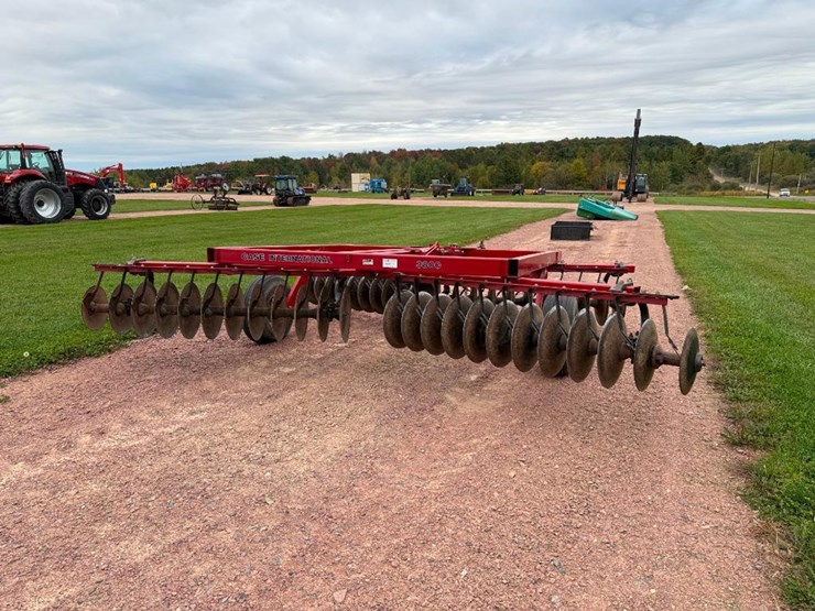 case-ih-3800-image-5