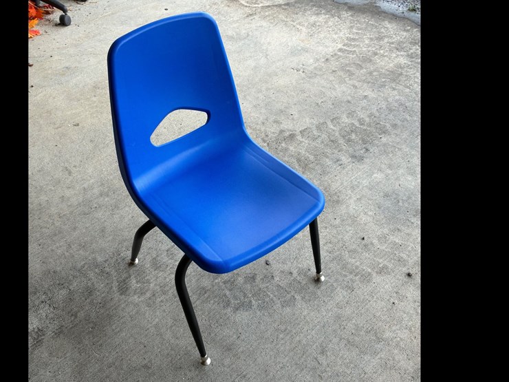#102-•-(5)-chairs-image-1