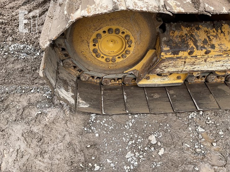 2021-deere-650k-lgp-image-10