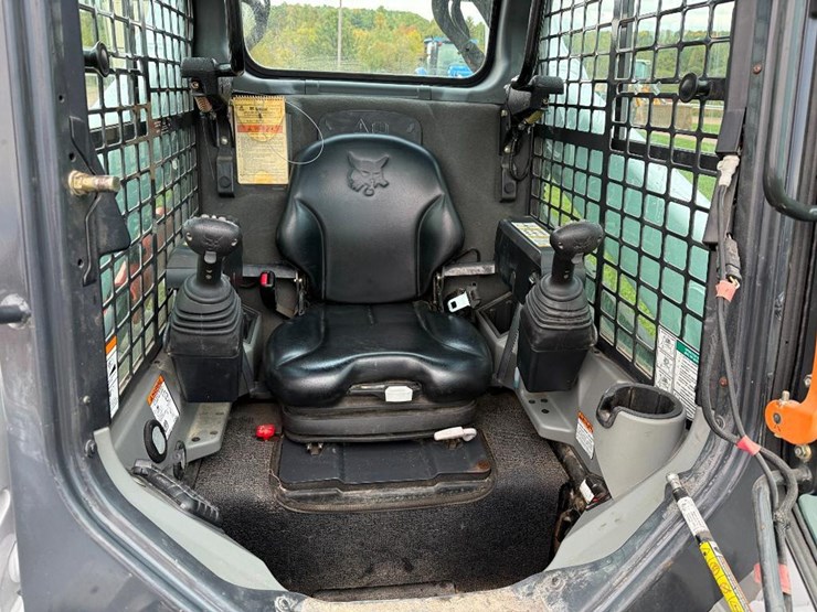 bobcat-t590-image-31