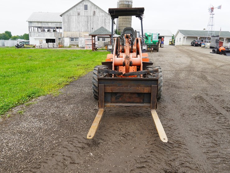 2005-kubota-r520s-image-10