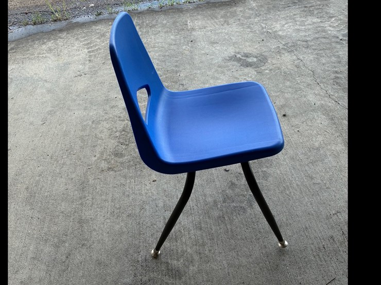 #118-•-(5)-chairs-image-3