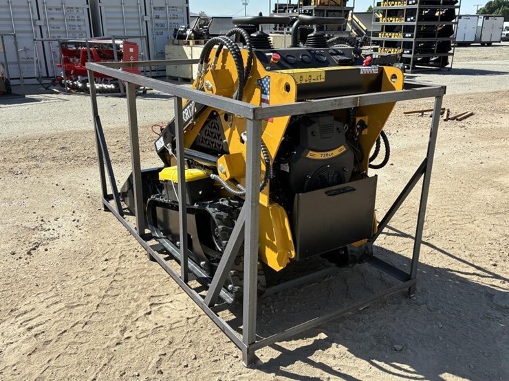 2026-agt-mx-crt23-skid-steer-image-4
