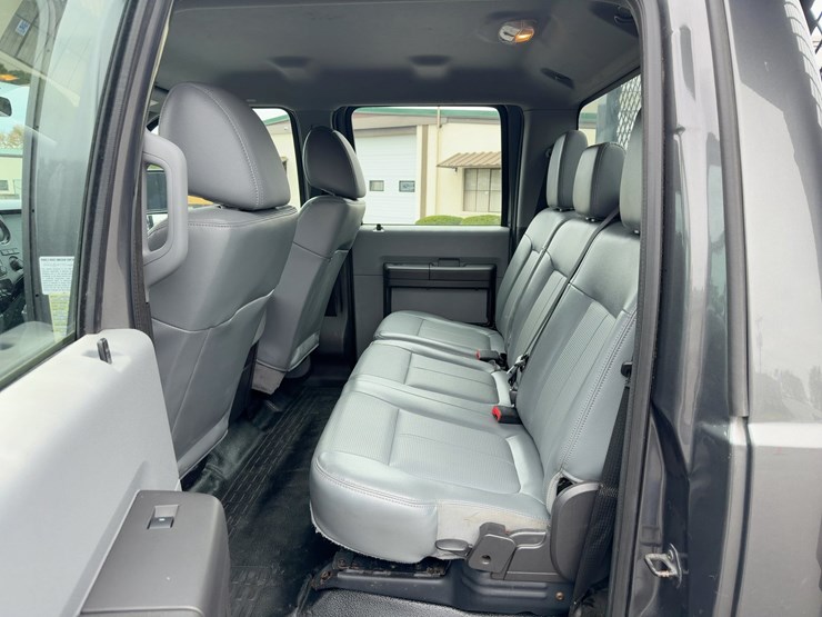 2015-ford-f550-xl-image-16