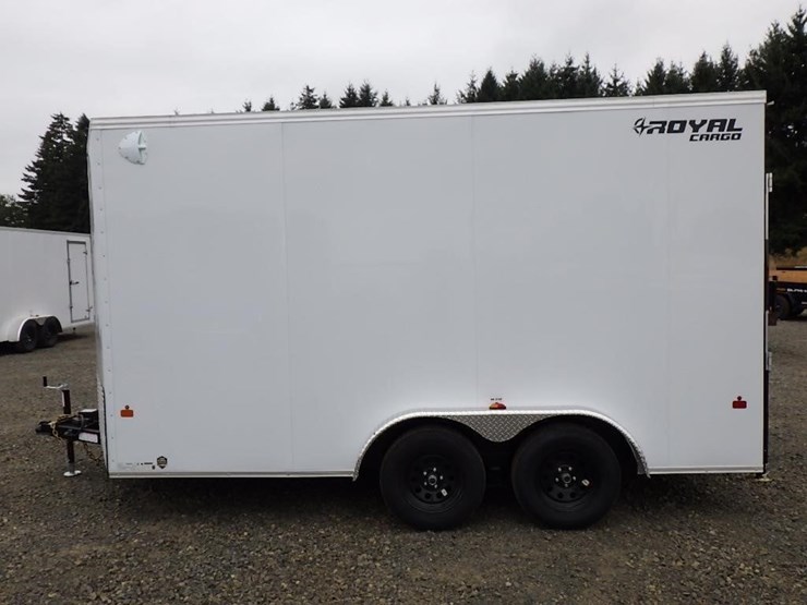 2027-royal-lcht35-7.516v-86-t/a-enclosed-trailer-image-8