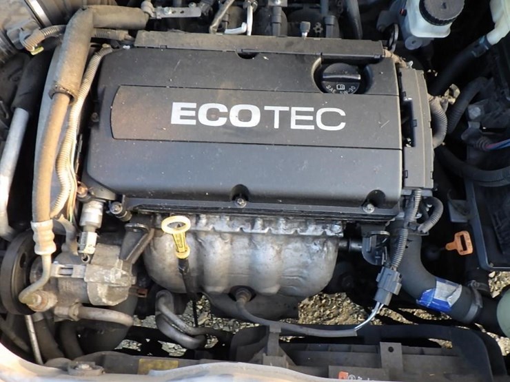 2011-chevrolet-aveo-lt-sedan-image-28
