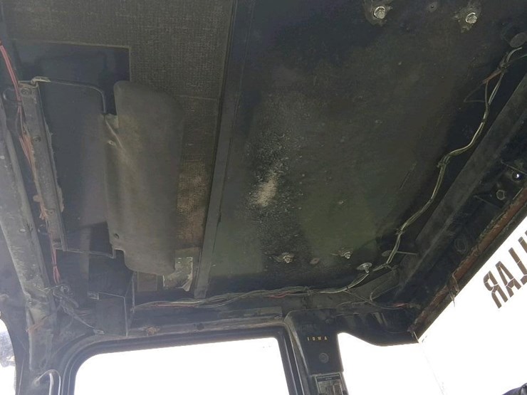 2002-caterpillar-906-image-21