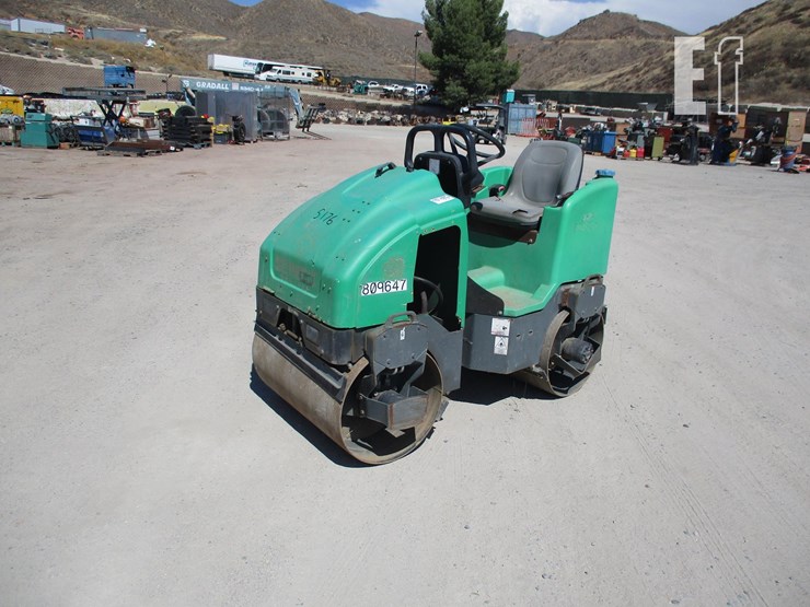 2015-wacker-neuson-rd12-image-1