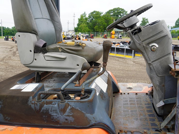 2005-kubota-r520s-image-50