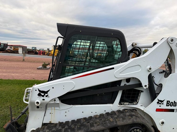 bobcat-t590-image-12