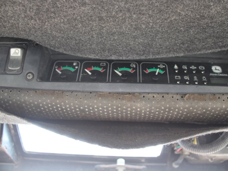 john-deere-260-image-25