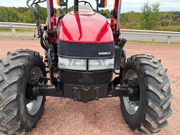 case-ih-farmall-85u-image-38