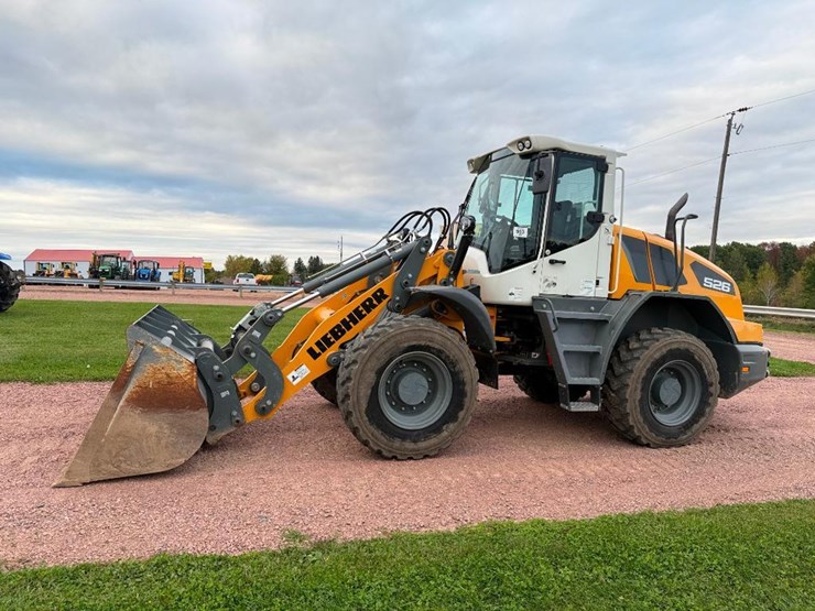 2022-liebherr-l526-image-1