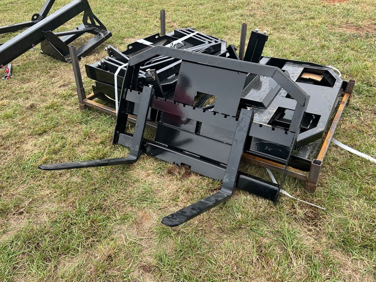 #178-•-skid-steer-ding-fork-image-1