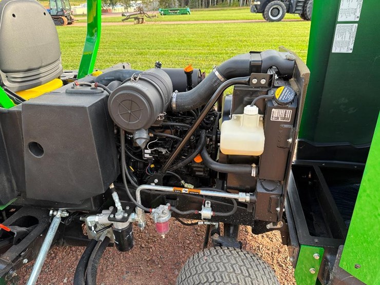 2016-john-deere-1600-turbo-image-25