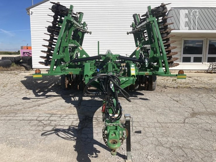 2014-great-plains-2400tm-image-2