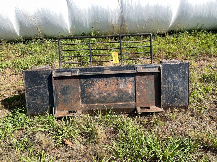 #1613-•-skid-steer-rock-bucket-image-5