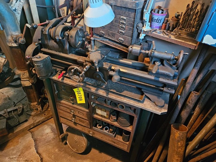 #8709-•-antique-lathe-image-12