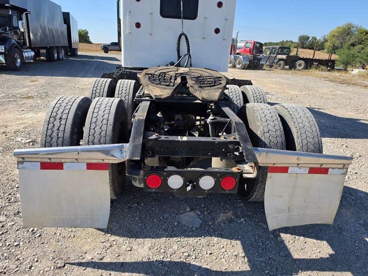 2018-kenworth-t800-image-97