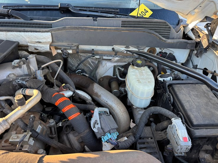 2015-chevrolet-3500hd-image-49