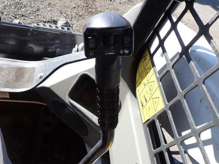 2023-bobcat-t770-image-18