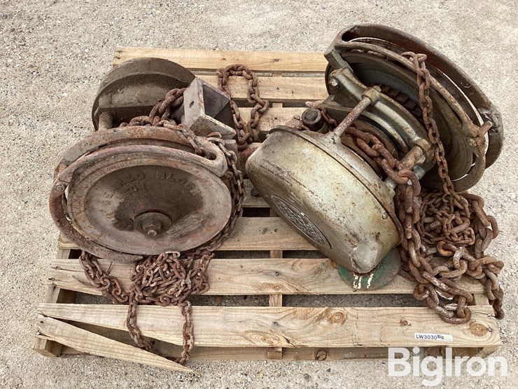 yale-spur-geared-chain-hoist-image-2