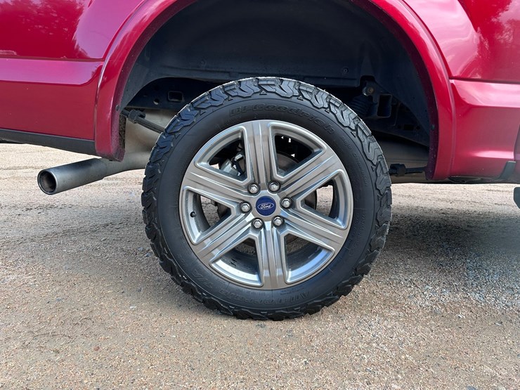 2019-ford-f150-lariat-image-43