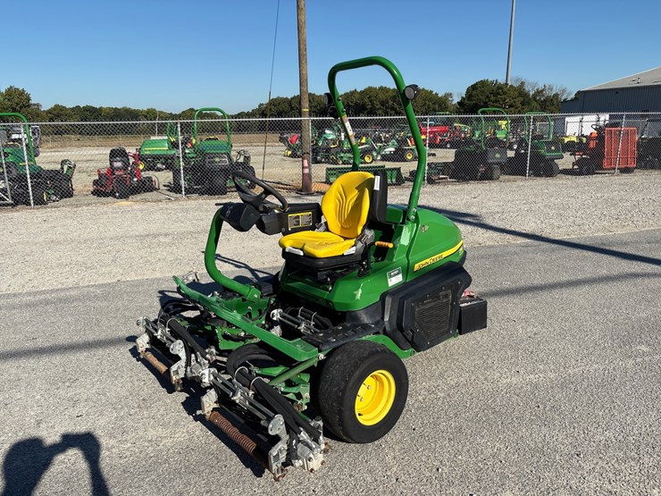 john-deere-2750-image-1