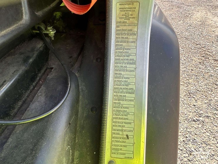 2017-peterbilt-520-image-5