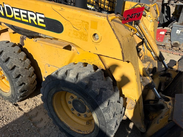 2003-john-deere-240-image-9