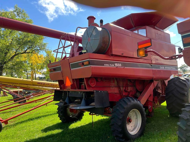 1993-case-ih-1688-image-10