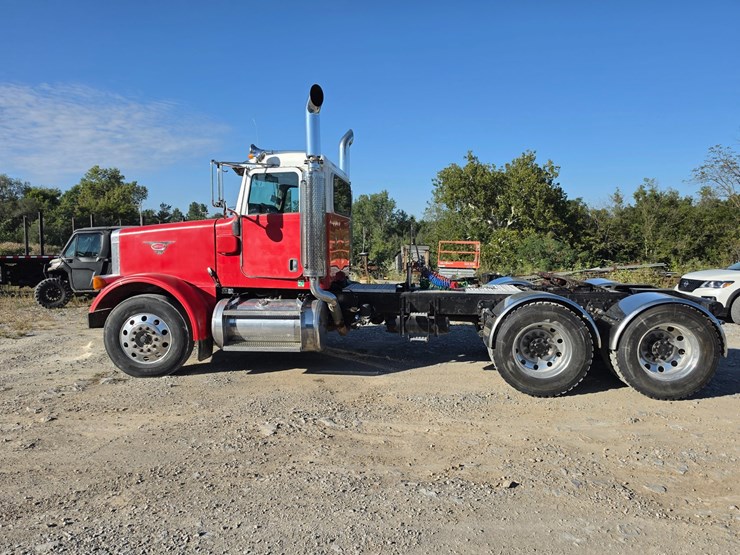 2006-peterbilt-378-image-7