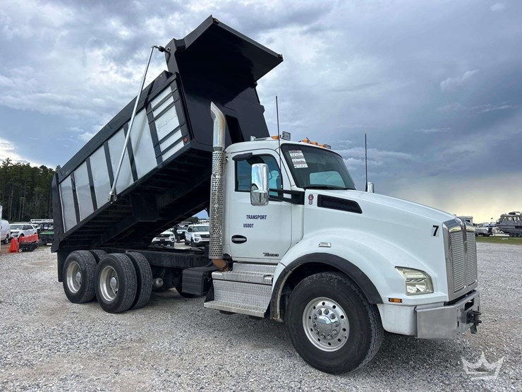 2022-kenworth-t880-image-2