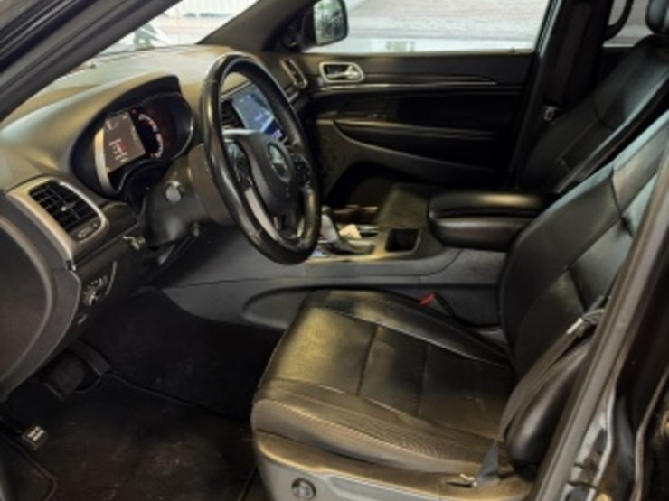 2019-jeep-cherokee-image-24