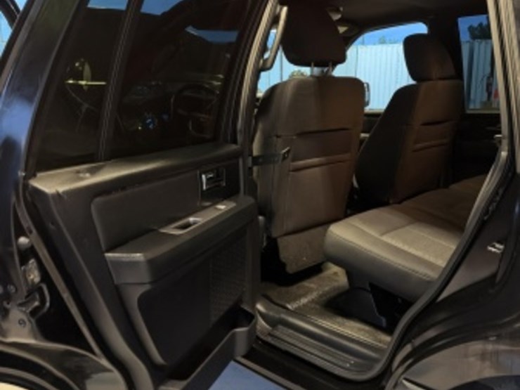 2017-ford-expedition-image-28